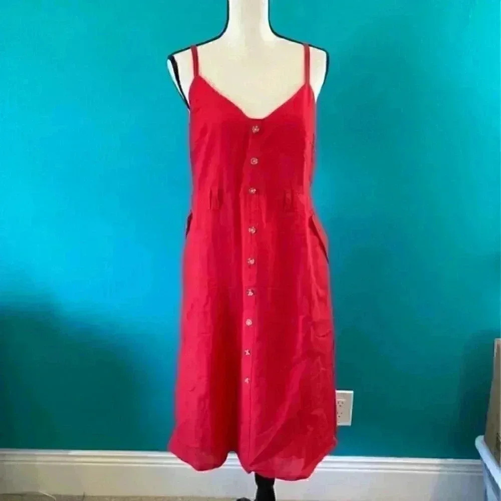 ⭐️ Lulus button down red dress in size large